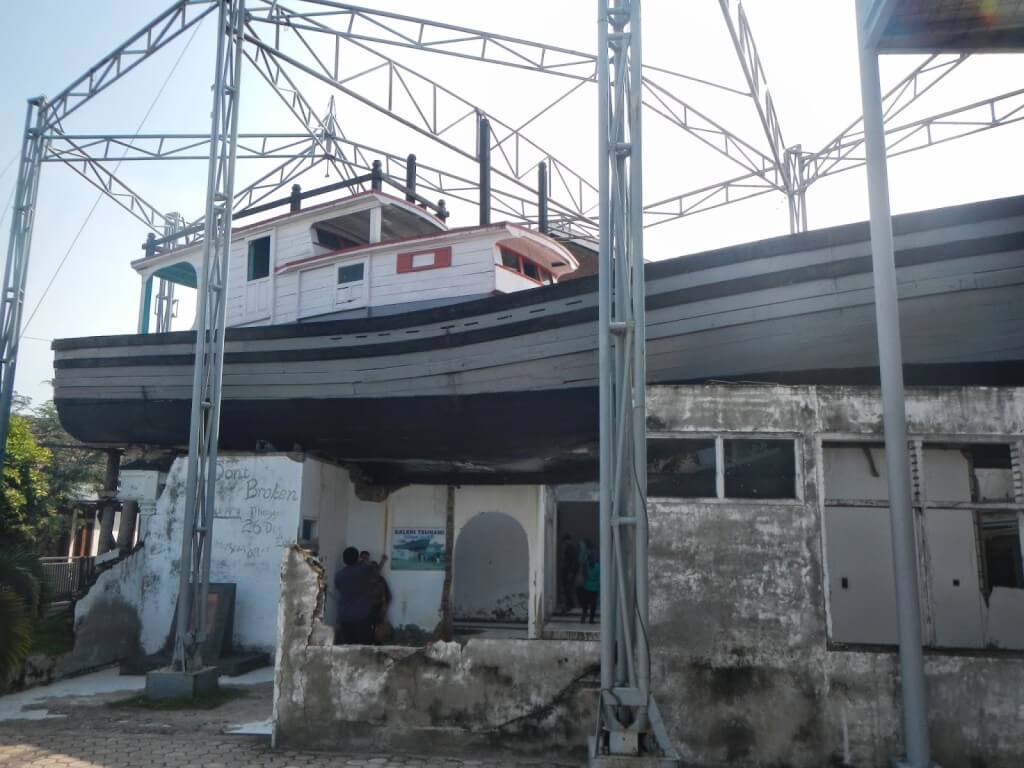 Wonder-of-Tsunamy-Remnant-In-Aceh
