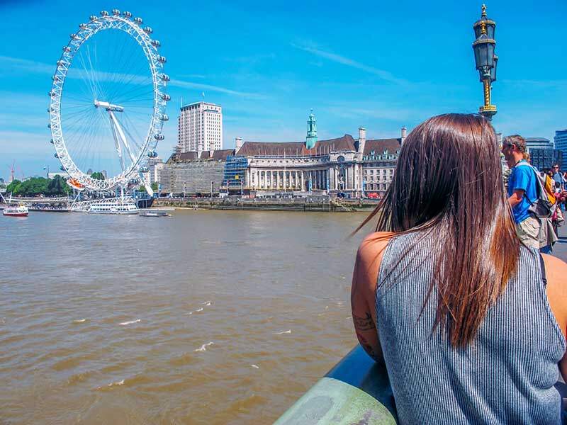 Menjadi tarikan pelancong tarikan pelancong di United Kingdom dengan lebih daripada 3 juta pelawat setiap tahun