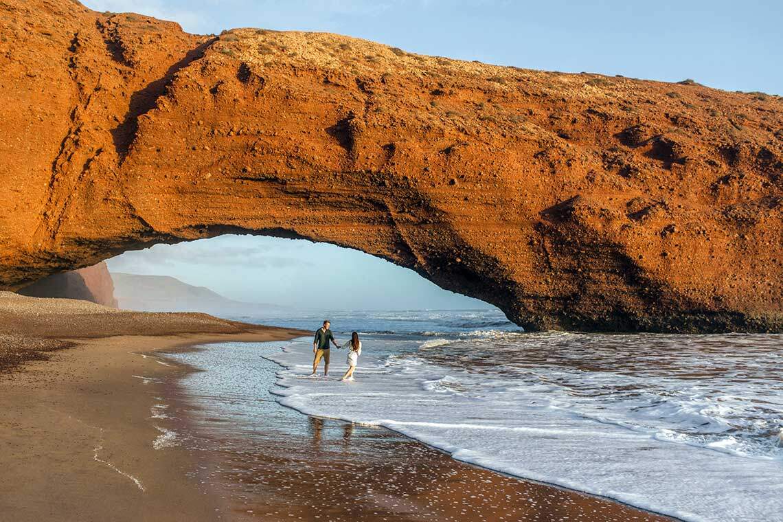 Pantai Legzira berhampiran bandar Agadir memilik pemandangan yang sangat cantik