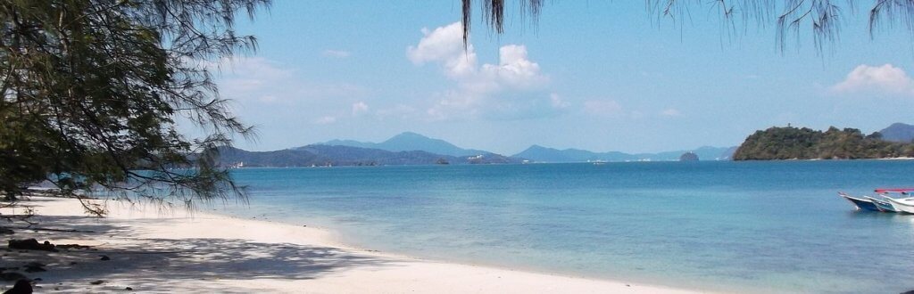 Keindahan Pantai Cenang Langkawi
