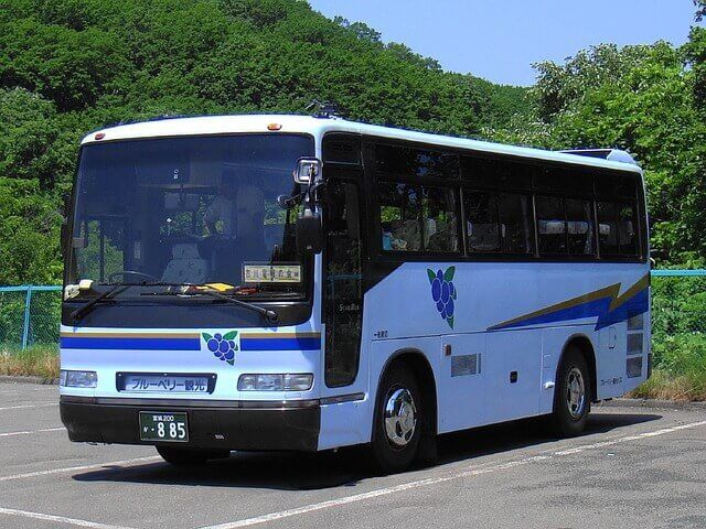 Menaiki bas di Jepun