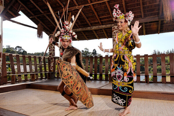 Tarian Tradisional Sarawak