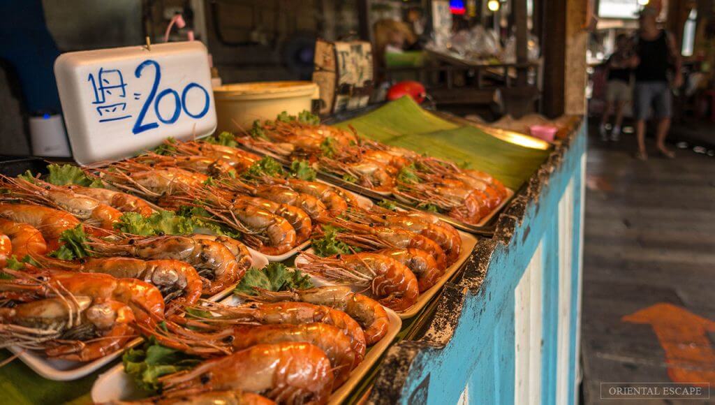 Makan Laut di Four Regions Floating Market