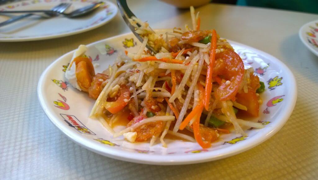 Som Tam Makanan Kegemaran Thailand