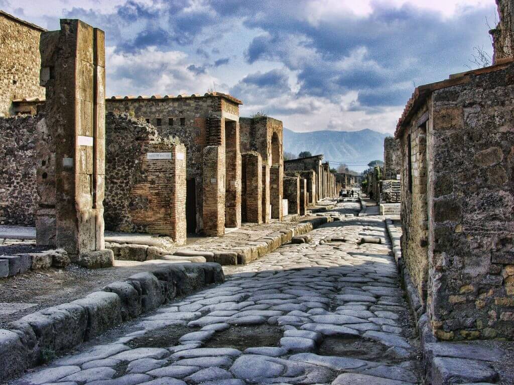 pompeii-italy-roman-ancient