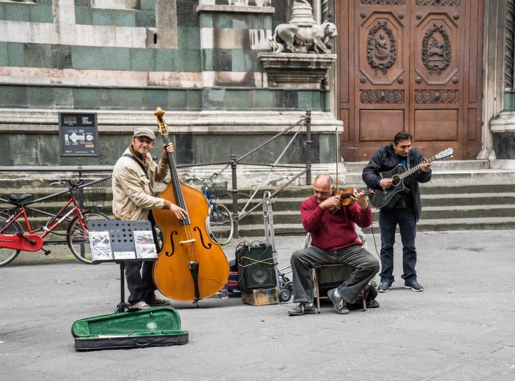 street-musicians-street-music-italy