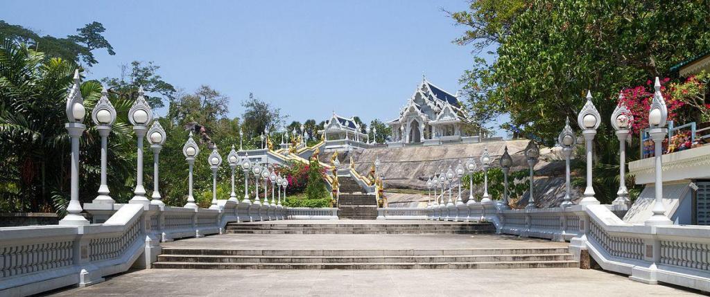 Kuil Wat Kaew Korawaram