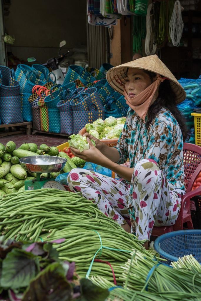 Binh Dien Market ho chi minh-vietnam-1348110_1920