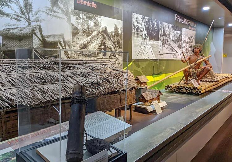 Pelbagai replika sejarah tamadun tanah melayu dipamerkan dimuzium Perak
