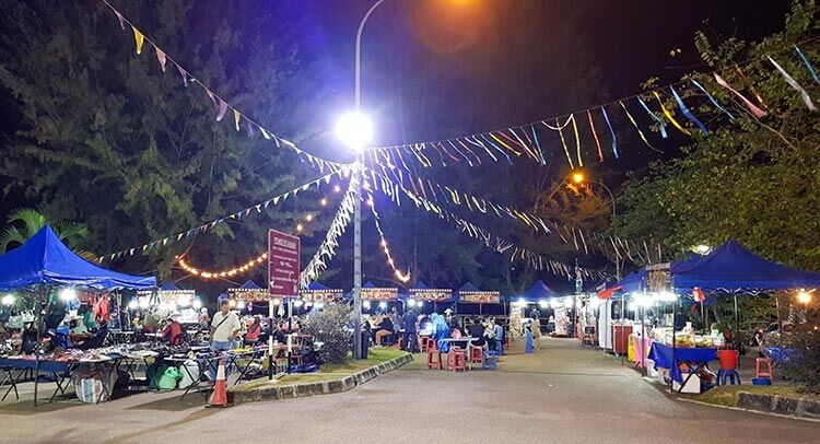 Pasar-Malam-Uptown-Pasir-Gudang-Ahmad-Afif-Isa
