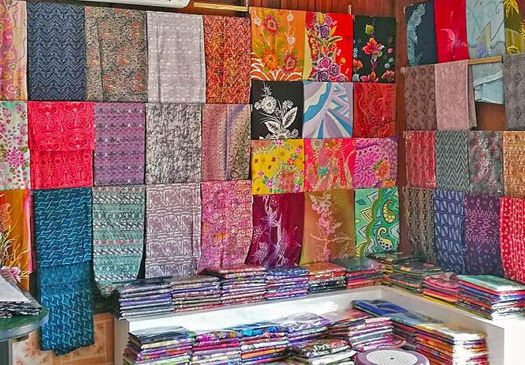 Koleksi Ayu Fashion Batik Kelantan Canting