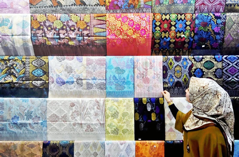 Koleksi Cik Minah Songket Batik