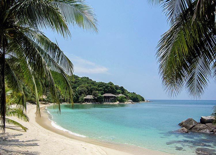 Pantai yang cantik di Batu-Batu Pulau Tengah