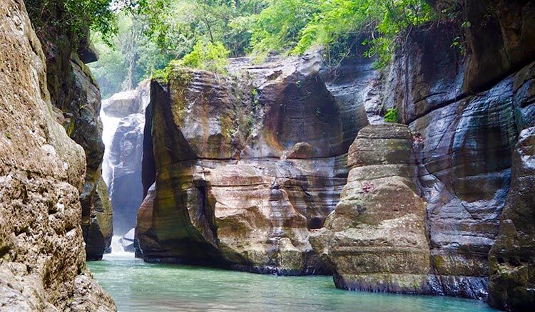 Air-Terjun-Cunca-Wulang-Firda-Milla