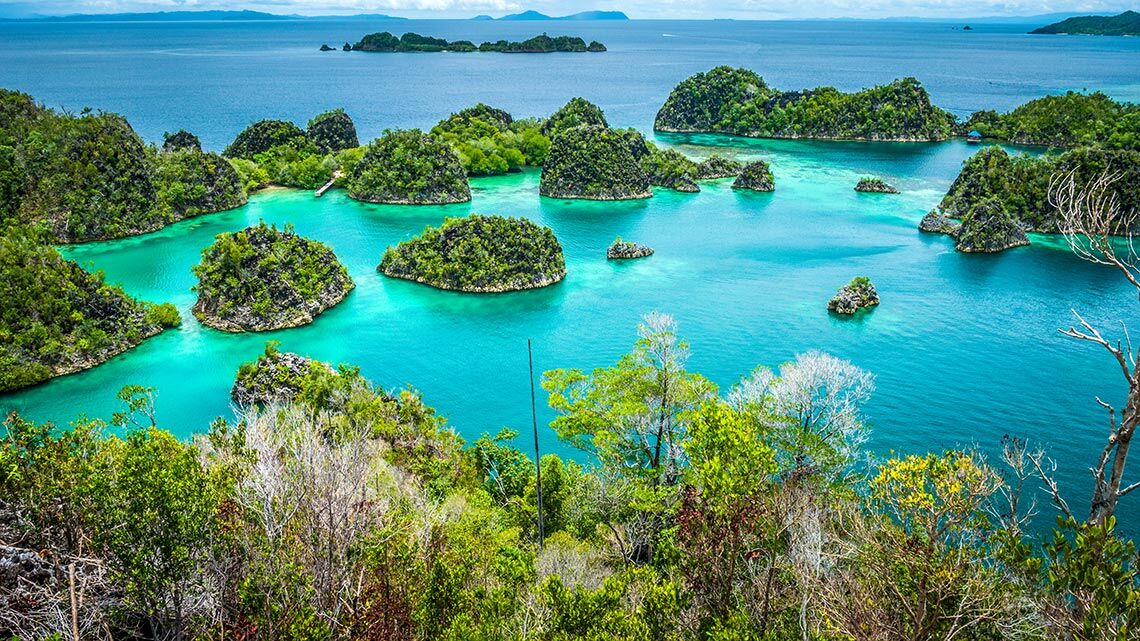 Raja-Ampat-Indonesia-pianemo-islands