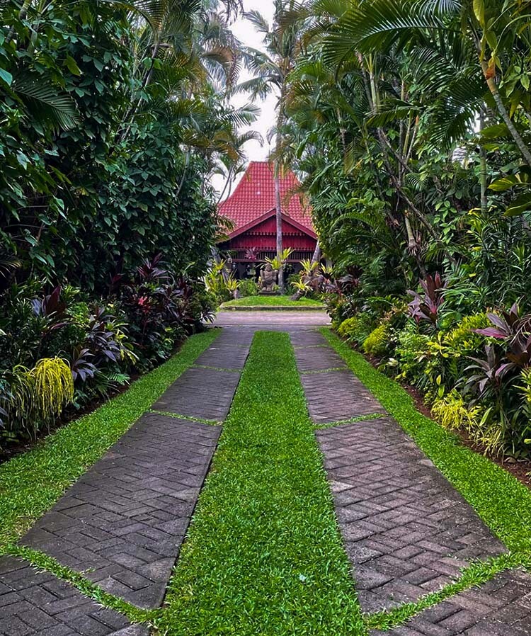 Museum-di-Tengah-Kebun-Nur-Farahiyah-Amalina