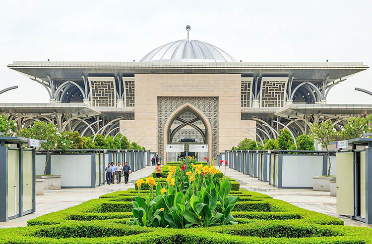 Masjid Tuanku Mizan Zainal Abidin