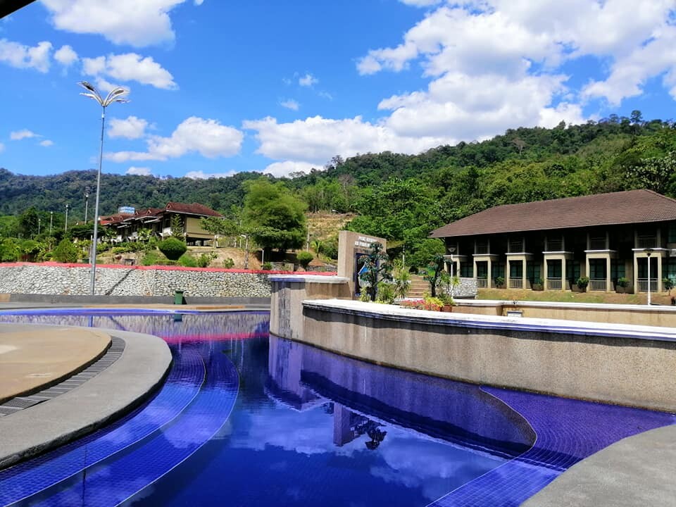 Pusat Rekreasi Air Panas Ulu Legong