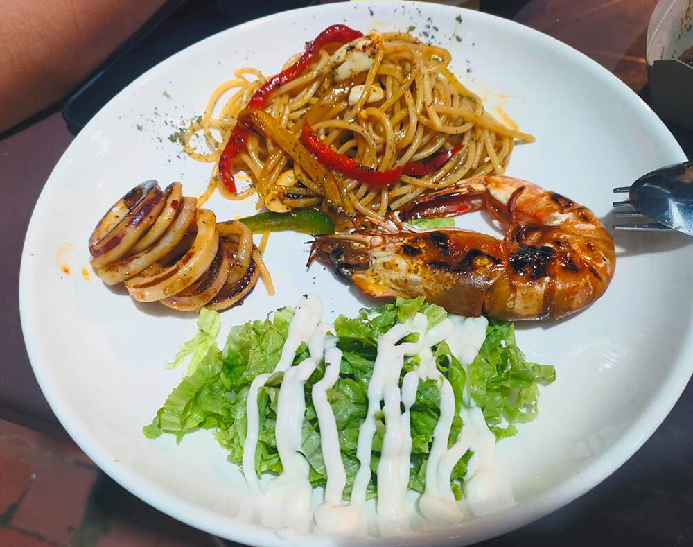 River X Cafe & Bistro