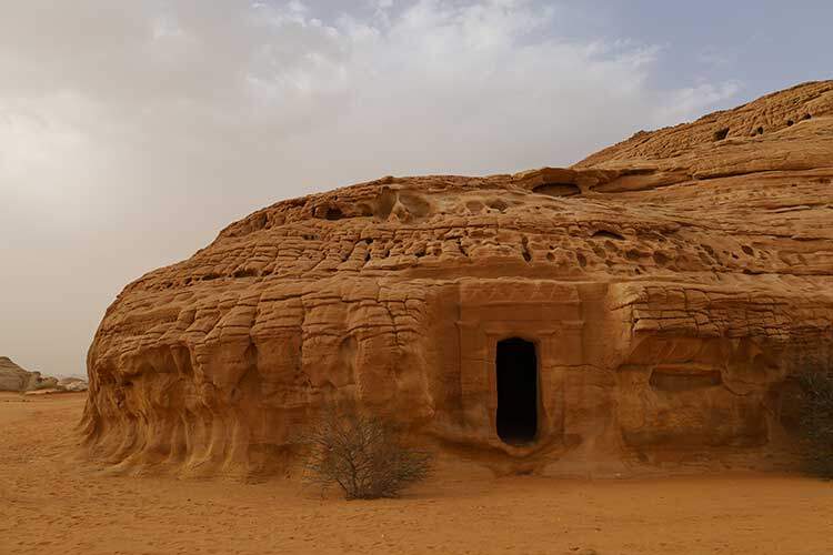 al-ula-city-the-nabataeans-or-nabateans-tombs