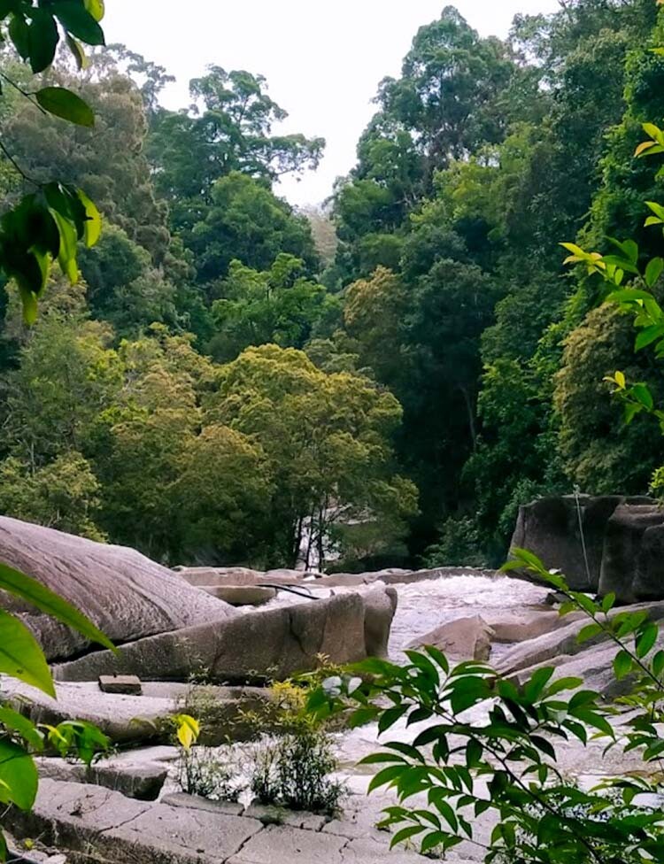 Lata-Belatan-Waterfall-Eco-Park-Razlan-A-Wahab