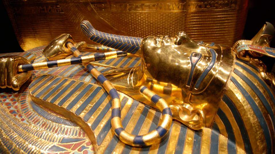 topeng emas Firaun Tutankhamun