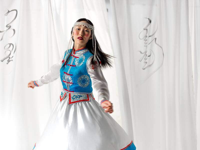 Pakaian Tradisional Mongolian