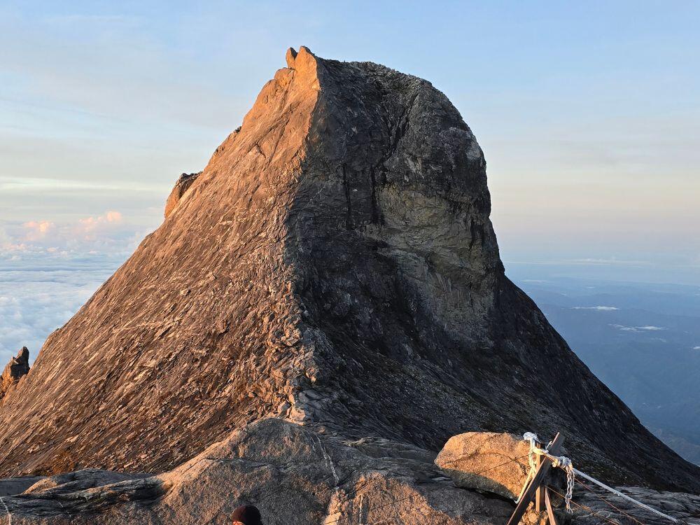 Mendaki Gunung Kinabalu (2)