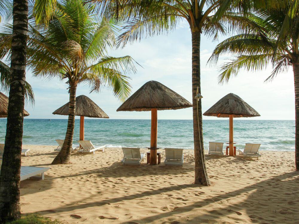 Sunset Sanato Beach Club, Phu Quoc