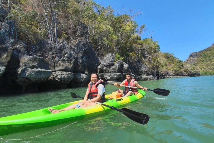 Mangrove Kayaking (Berkayak)