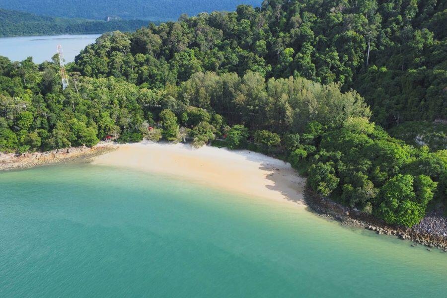 Pantai Pasir Tengkorak _ Imej oleh_ Marc Kevin Weber.jpg